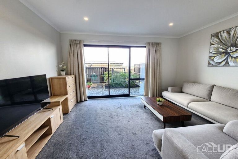 Photo of property in 18 Pukewhero Rise, Westgate, Auckland, 0614