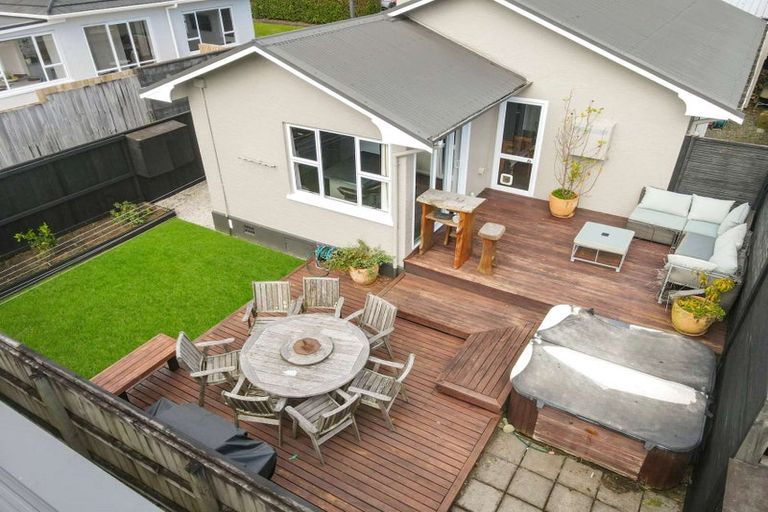 Photo of property in 317 Carrington Street, Vogeltown, New Plymouth, 4310