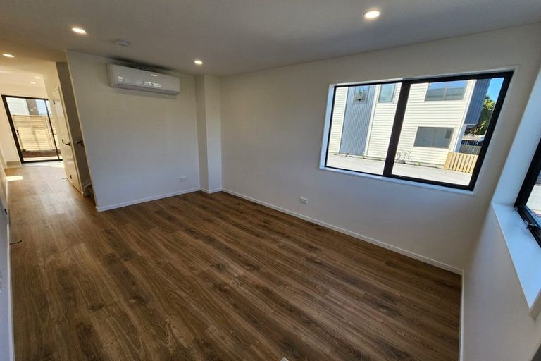 Photo of property in 9/25 Manse Road, Pahurehure, Papakura, 2113