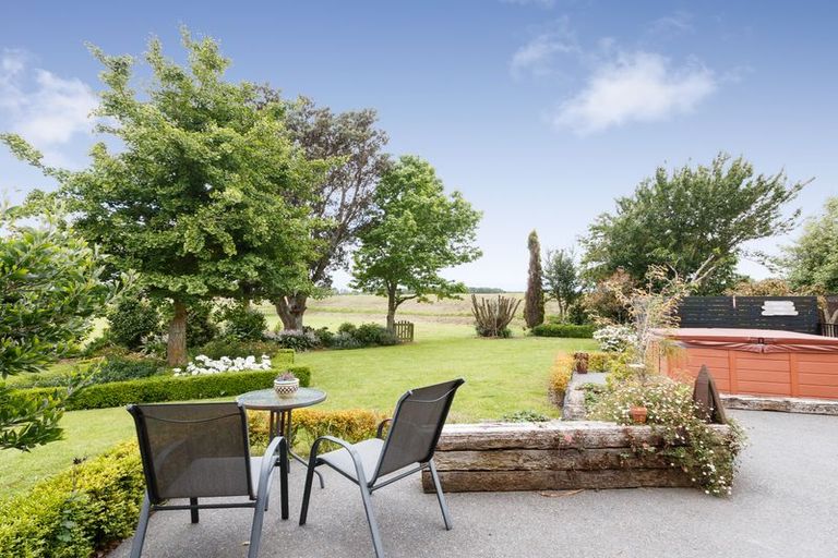 Photo of property in 53 Waterloo Crescent, Hokowhitu, Palmerston North, 4410