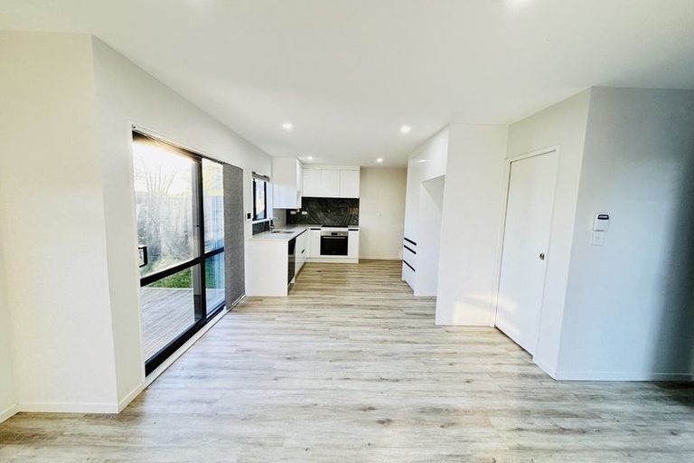 Photo of property in 2/2 Smiths Avenue, Papakura, 2110