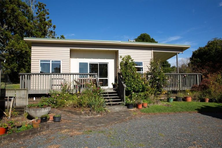 Photo of property in 1021 Old North Road, Waimauku, 0882