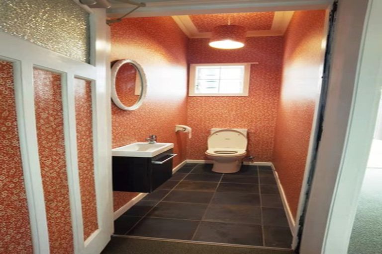 Photo of property in 69 Balmain Road, Birkenhead, Auckland, 0626