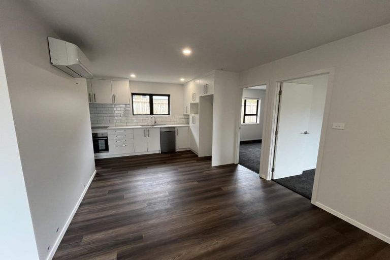 Photo of property in 1/17 Ambury Place, Merrilands, New Plymouth, 4312