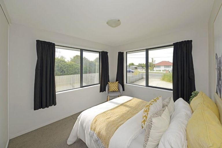 Photo of property in 27 Hargood Street, Woolston, Christchurch, 8062