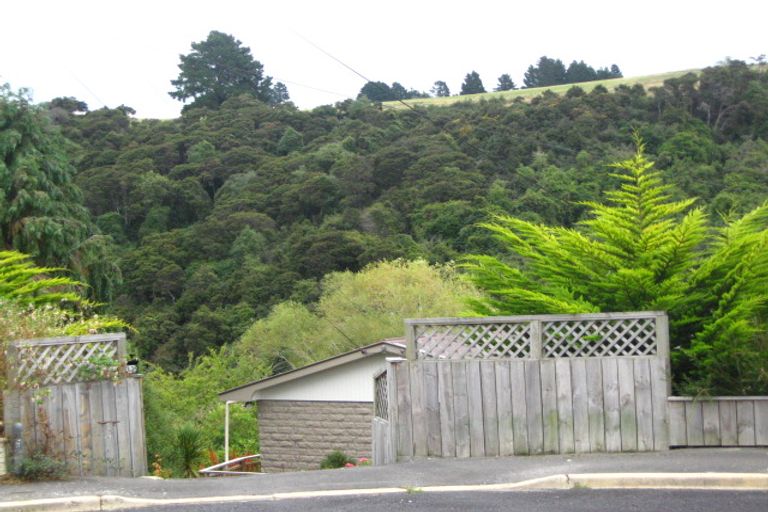 Photo of property in 32 Centennial Road, Fairfield, Dunedin, 9018