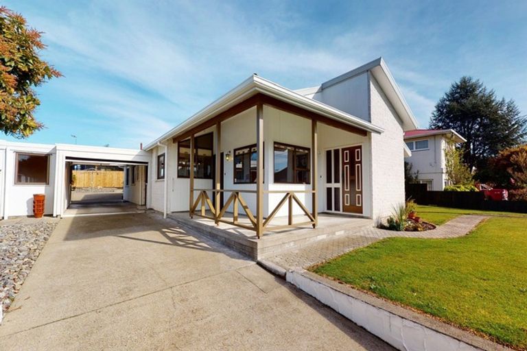 Photo of property in 11 Lancaster Street, Levin, 5510