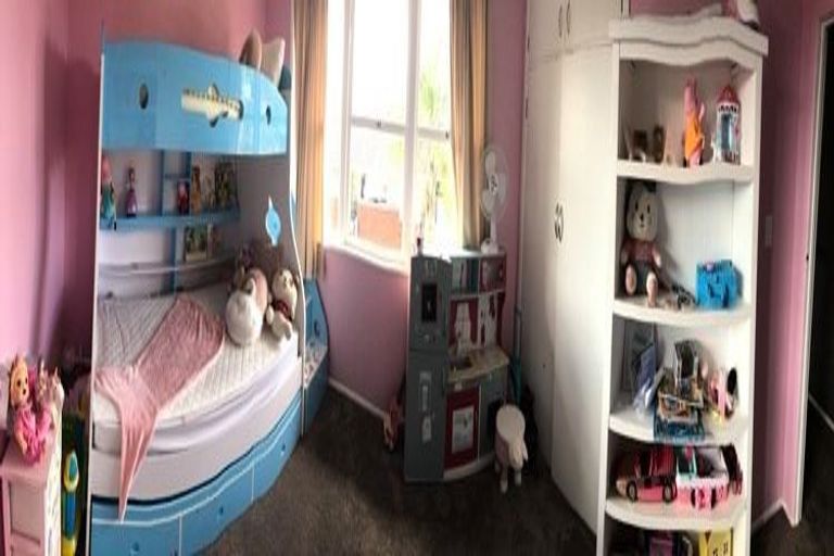 Photo of property in 18 Renwick Street, Papakura, 2110