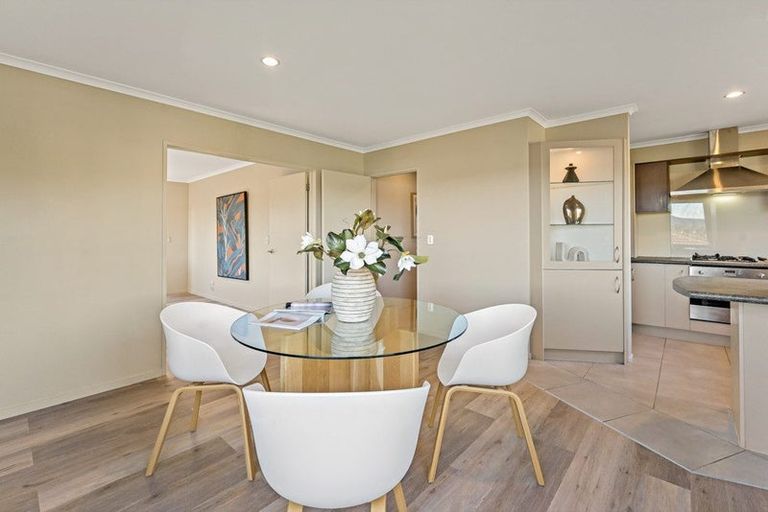 Photo of property in 18 Mckinley Road, Sunnyvale, Auckland, 0612