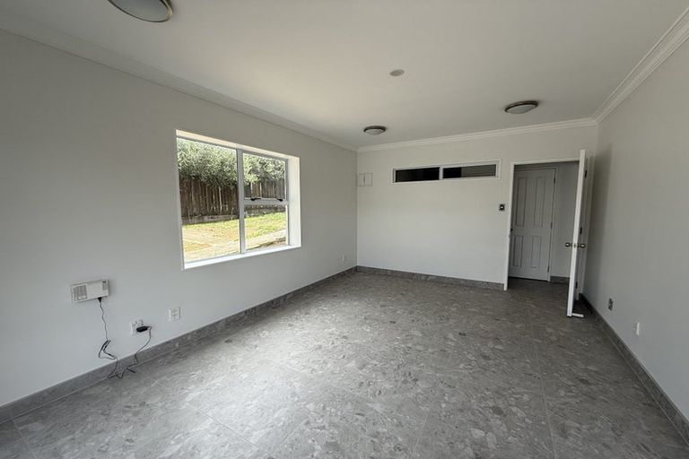 Photo of property in 1/12 Meadway, Sunnyhills, Auckland, 2010