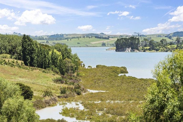Photo of property in 47 Merril Road, Paparoa, 0571