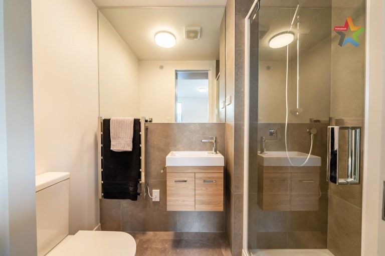 Photo of property in 6/69 Tiketike Way, Brooklyn, Wellington, 6021