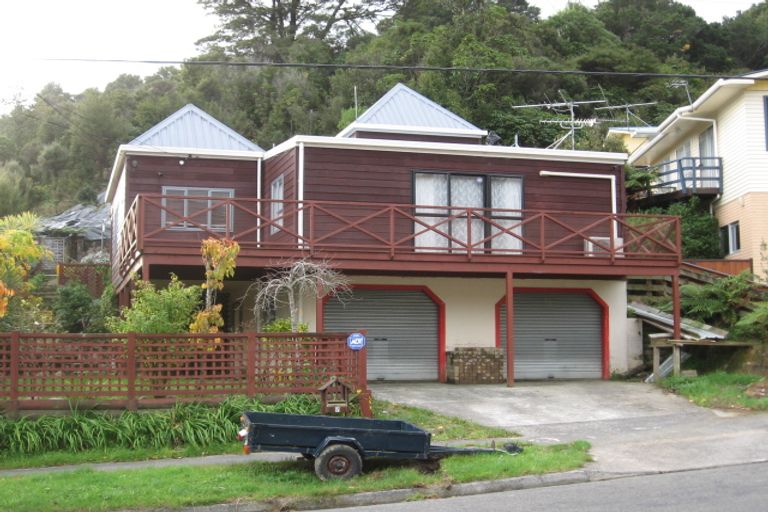 Photo of property in 7 Lowry Crescent, Stokes Valley, Lower Hutt, 5019