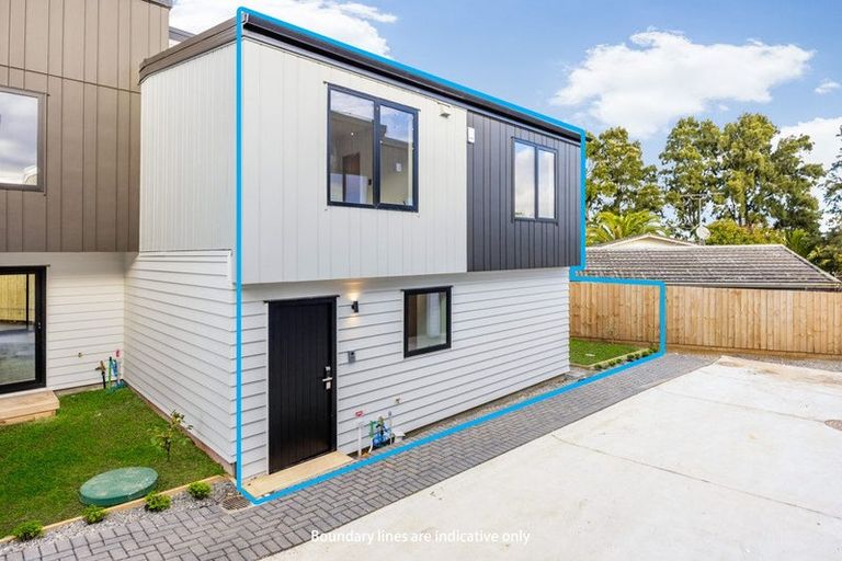 Photo of property in 6/24 Tupaki Place, Pakuranga Heights, Auckland, 2010