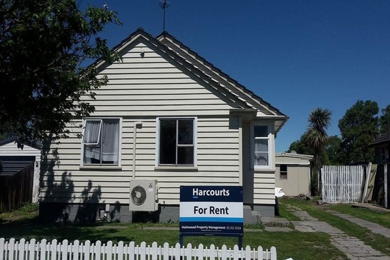 Photo of property in 16 Hillary Crescent, Upper Riccarton, Christchurch, 8041