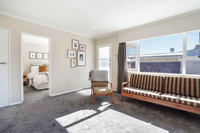 Photo of property in 12c Colombo Street, Hokowhitu, Palmerston North, 4410