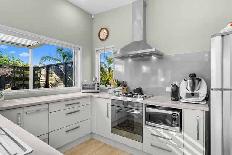 Photo of property in 37 Grove Road, Mangawhai Heads, Mangawhai, 0505