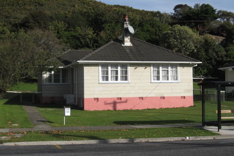Photo of property in 224 Waddington Drive, Naenae, Lower Hutt, 5011
