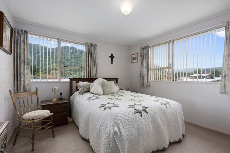Photo of property in 4 Denver Grove, Totara Park, Upper Hutt, 5018