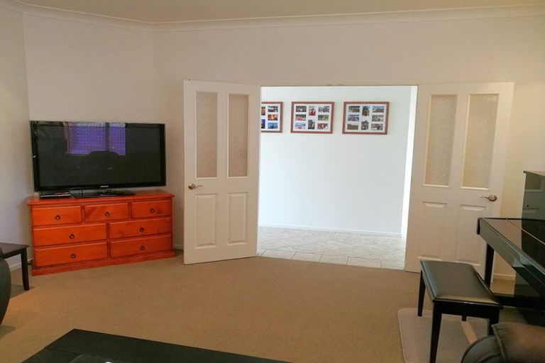 Photo of property in 21 Waimanu Drive, Te Atatu Peninsula, Auckland, 0610