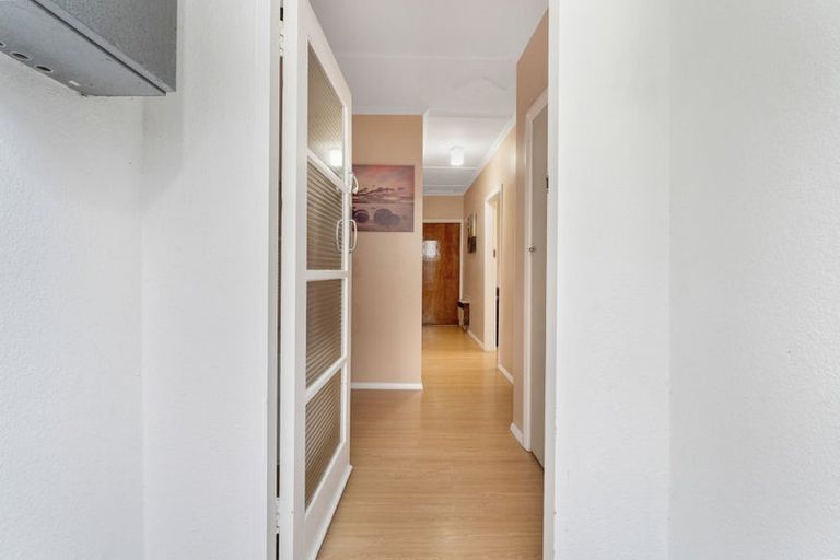 Photo of property in 28 Richmond Avenue, Karori, Wellington, 6012