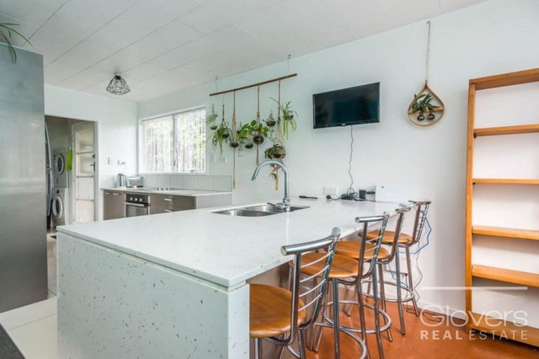 Photo of property in 47 Kamara Road, Glen Eden, Auckland, 0602