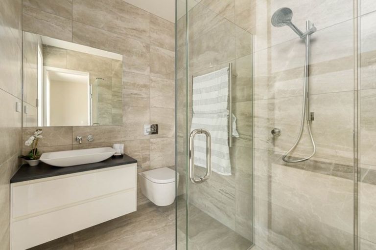 Photo of property in 12 Falconer Rise, Jacks Point, Queenstown, 9371