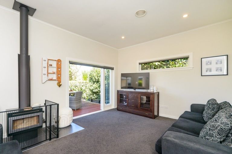 Photo of property in 20 Knowles Street, Terrace End, Palmerston North, 4410