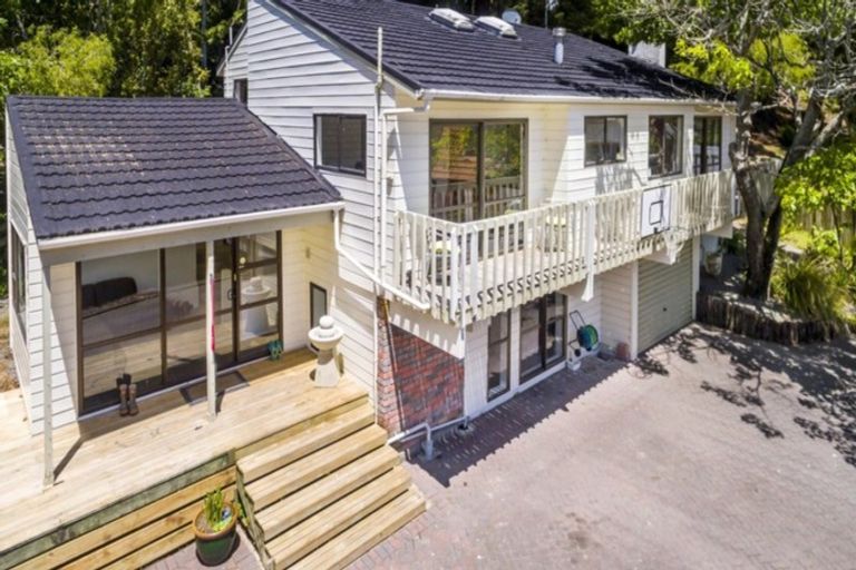 Photo of property in 24c Chatsworth Road, Silverstream, Upper Hutt, 5019