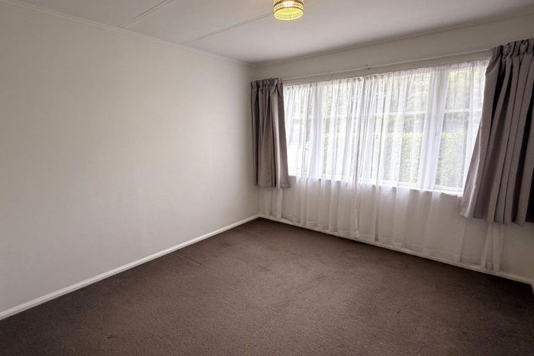Photo of property in 19 Bond Street, Hokowhitu, Palmerston North, 4410