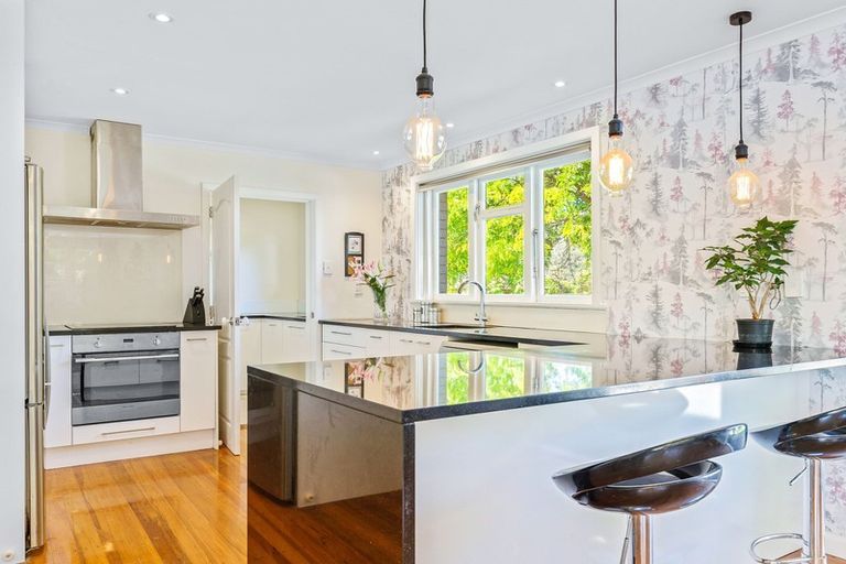 Photo of property in 326 Riverlaw Terrace, Saint Martins, Christchurch, 8022