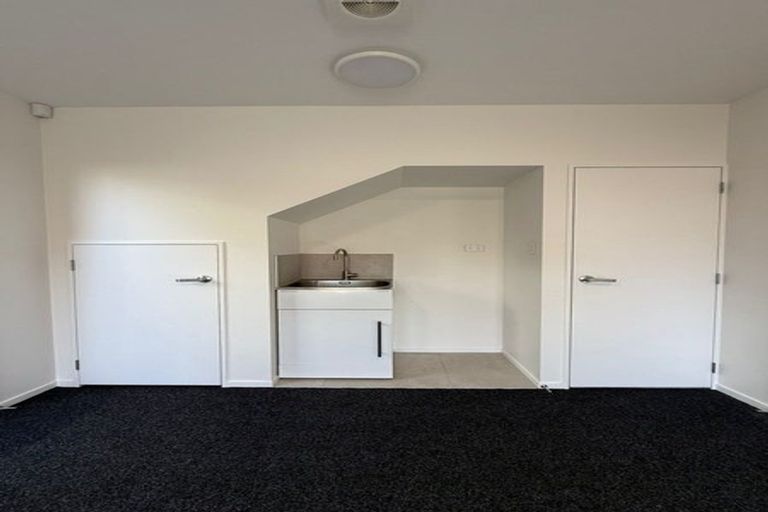 Photo of property in 5 Aquamarine Road, Rosehill, Papakura, 2113