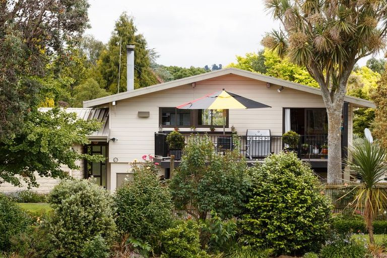 Photo of property in 53 Waterloo Crescent, Hokowhitu, Palmerston North, 4410
