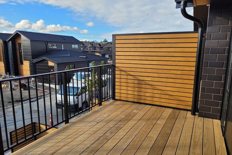 Photo of property in 8 Kawapani Lane, Kumeu, 0810