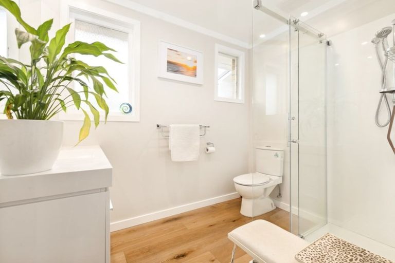 Photo of property in 15 Sunrise Avenue, Owhata, Rotorua, 3010