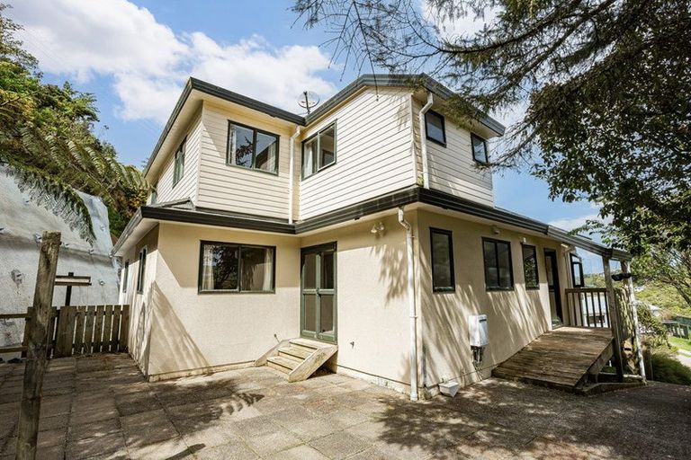 Photo of property in 21 Ladbrooke Drive, Newlands, Wellington, 6037