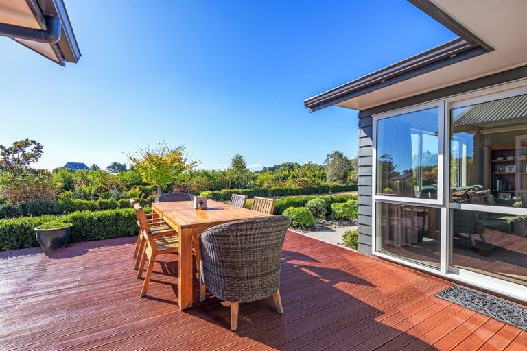 Photo of property in 21 Nicholson Drive, Kaitoke, Whanganui, 4572