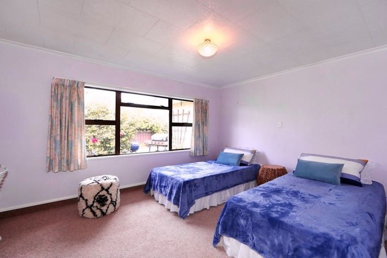 Photo of property in 243a Warwick Road, Mayfair, Hastings, 4122