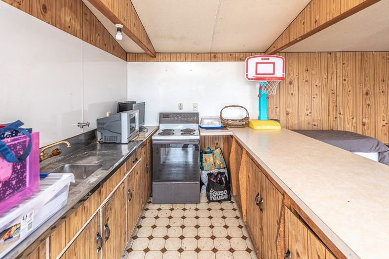 Photo of property in 8 Taupata Street, Castlecliff, Whanganui, 4501