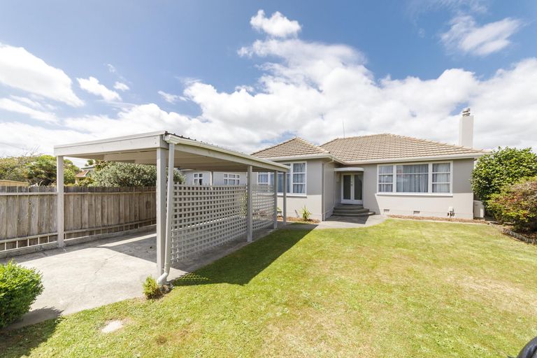 Photo of property in 20 East Street, Terrace End, Palmerston North, 4410