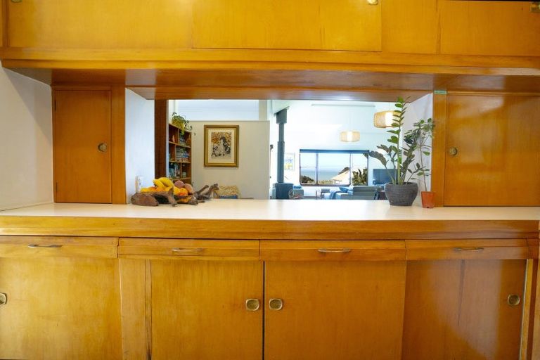 Photo of property in 43 Moana Road, Okitu, Gisborne, 4010