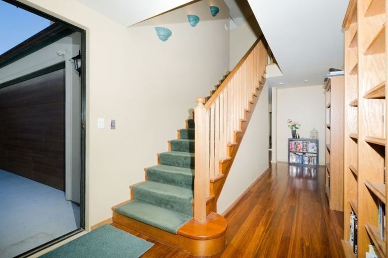 Photo of property in 7 Holgate Avenue, Herald Island, Auckland, 0618