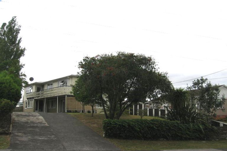 Photo of property in 17 Levesque Street, Birkdale, Auckland, 0626