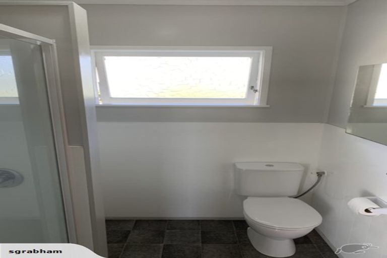 Photo of property in 18 Diana Drive, Glenfield, Auckland, 0627