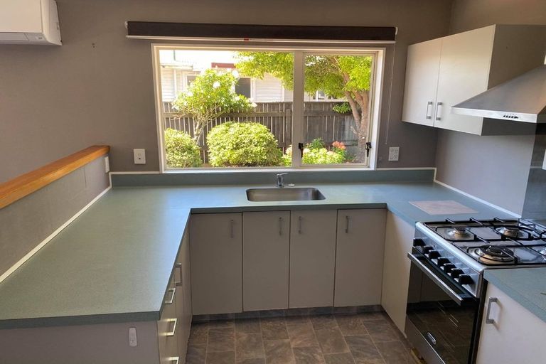 Photo of property in 1a Rimu Place, Taradale, Napier, 4112