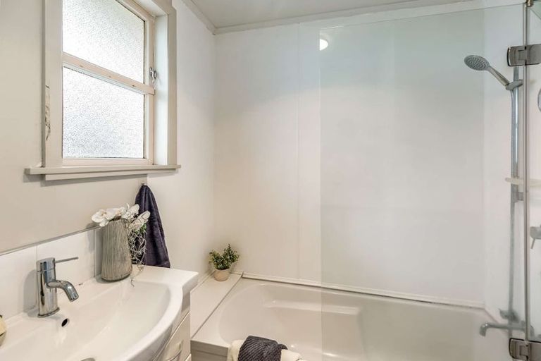 Photo of property in 1d Hendon Place, West End, Palmerston North, 4412