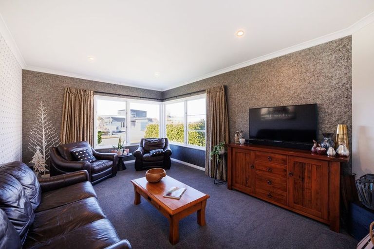 Photo of property in 30 Lincoln Terrace, Hokowhitu, Palmerston North, 4410