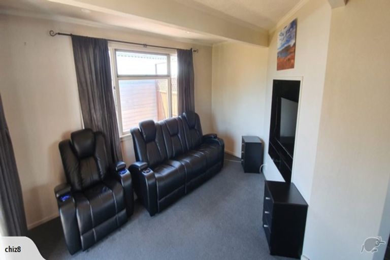 Photo of property in 154 Mcmurdo Street, Tinwald, Ashburton, 7700