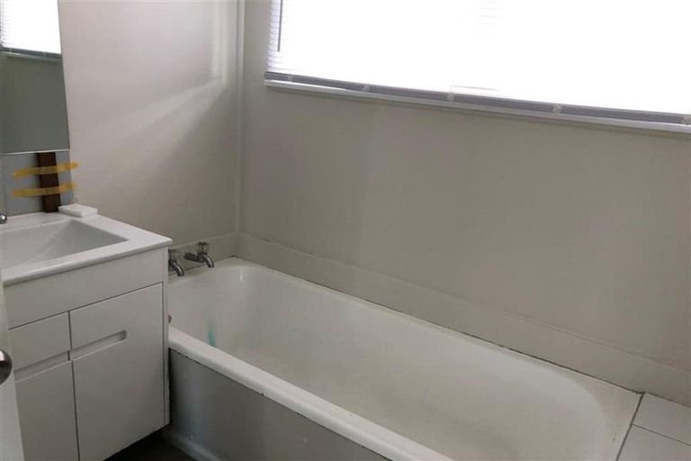 Photo of property in 28 Birdwood Road, Pukekohe, 2120