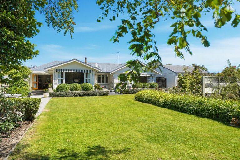 Photo of property in 2 Church Street, Amberley, 7410